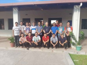 Seminarians of Dom Vicente Zico with Bishop Carlos Verzeletti.